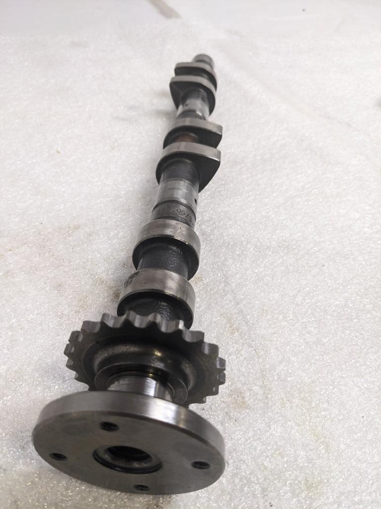 PORSCHE 911 996 98-05 CAMSHAFT INTAKE CYLINDER 4-6 99622201103 USED 996GL2T2