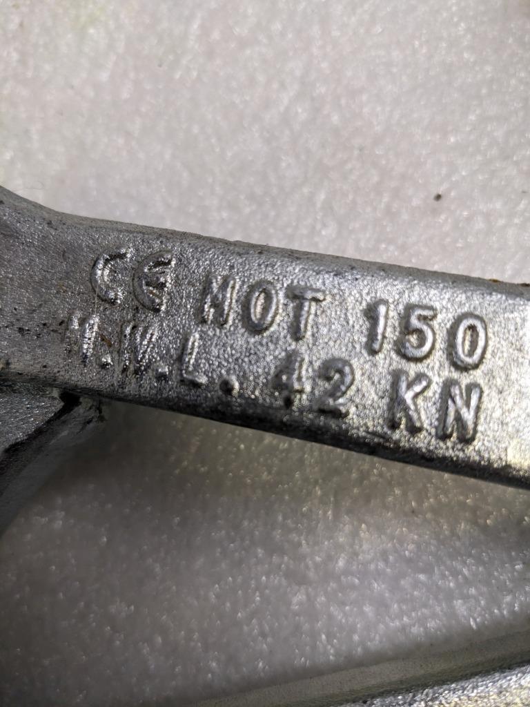 TESMEC SELF-GRIPPING CLAMP 21004060 USED I1