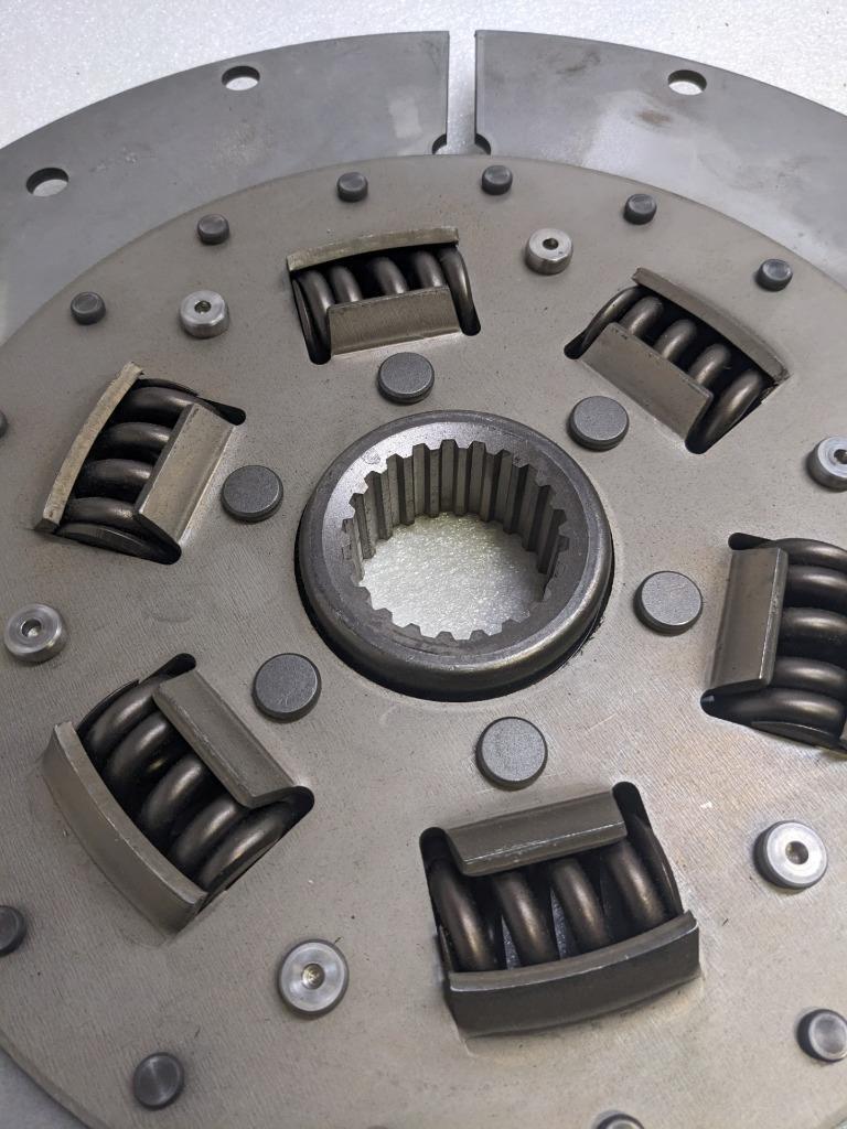 EXEDY 9H02 TORSIONAL DAMPER CLUTCH DISC 18.5" DIA 22T NEW R6