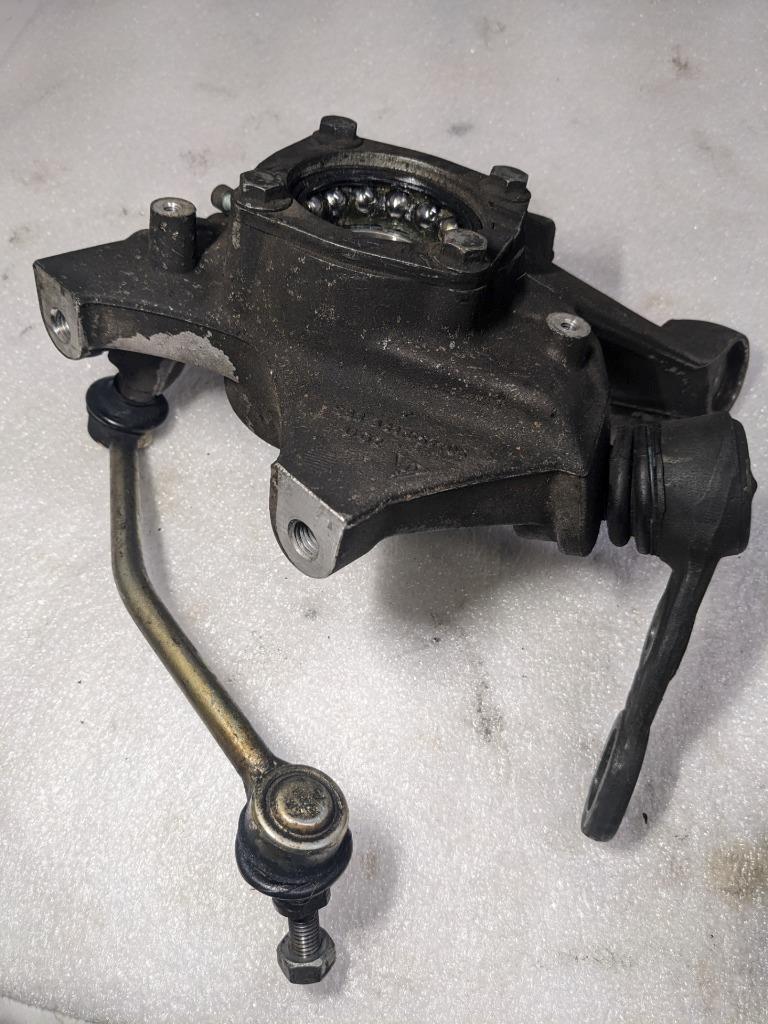 PORSCHE 993 OEM DRIVER SIDE STEERING KNUCKLE 99334165705 USED R20