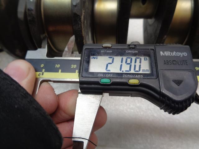 Porsche 911 2.2L Non Counterweight Crankshaft 901 102 010 00 USED GENUINE R24T7