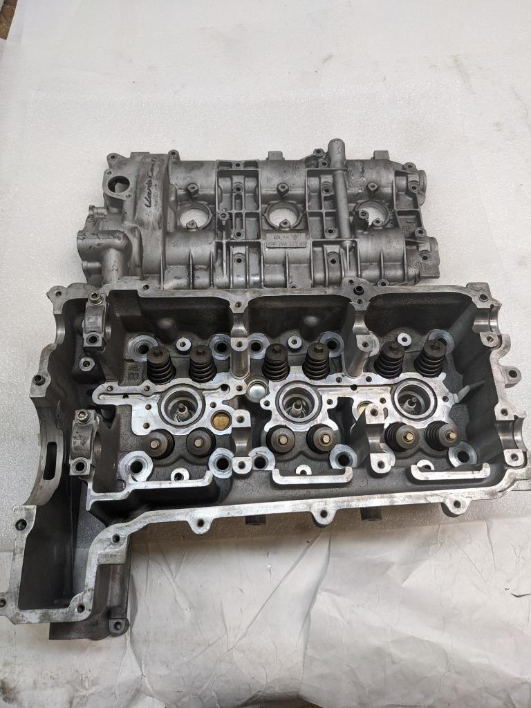 PORSCHE 911/996 CYLINDER HEAD ASSEMBLY W COVER 9961041391R #3 SR:0084  996GL2