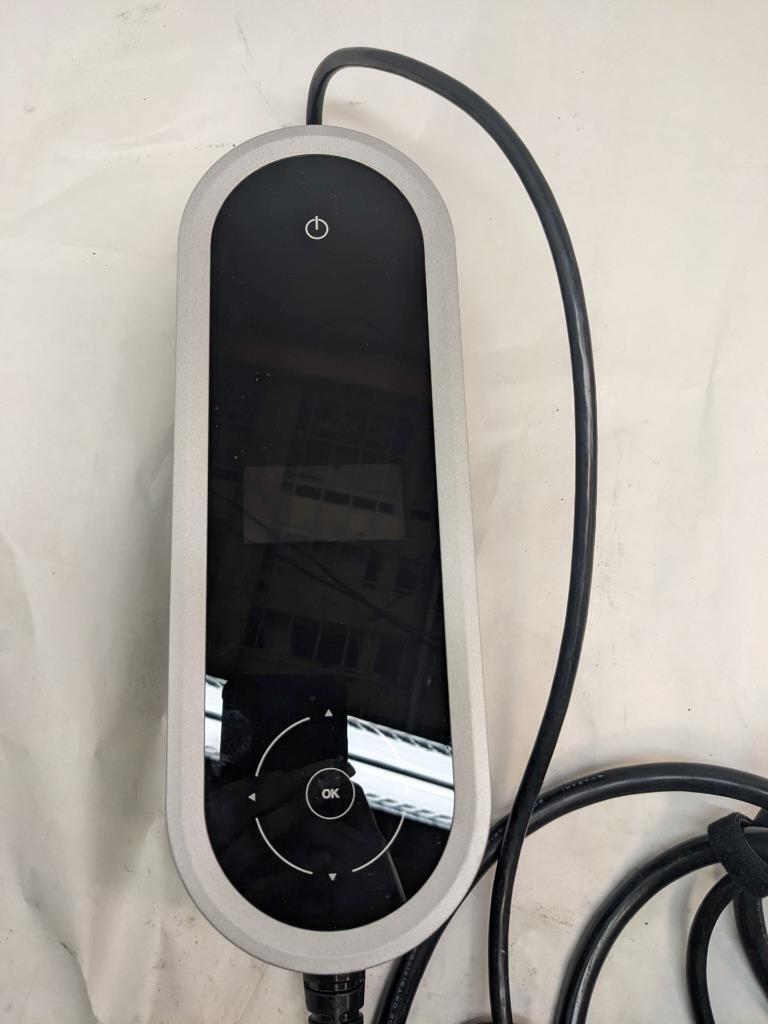 PORSCHE UNIVERSAL CHARGER W/CASE FOR ELECTRIC VEHICLES 7PP971675B 120-230V R21