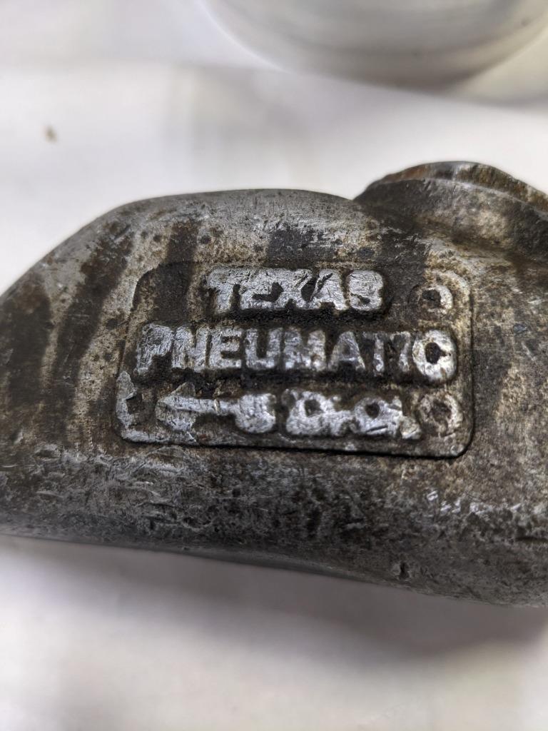 CLECO PNEUMATIC AIR IMPACT WRENCH 1-1/2'' SQUARE DRIVE 1201-3002 FT/LB USED R22