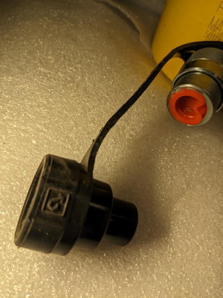 ENERPAC GENERAL PURPOSE HYDRAULIC CYLINDER 55.2 TON CAPACITY/ 6.25" RC506 R15