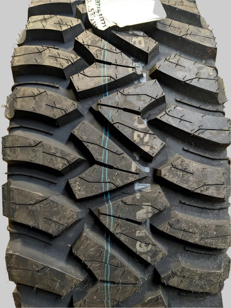 KUMHO ROAD VENTURE MT71 LT 35 12.50 15 113Q LRC 6PLY TIRE 2273923 CQ1