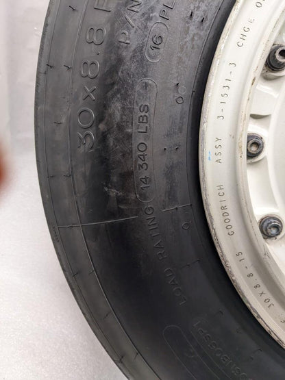 GOODRICH INBOARD WHEEL AND MICHELIN TIRE  30X8.8-15 HUB BORE 77MM 3-1531-3 B2