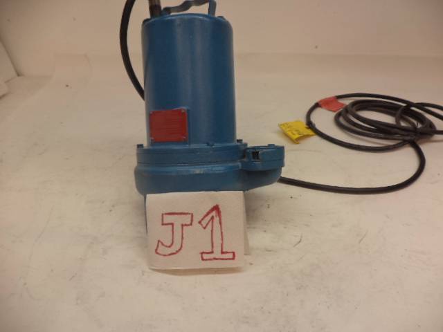 BARNES 104874 SE52 SUBMERSIBLE NON-CLOG SEWAGE PUMP NEW NEEDS PIECE J1