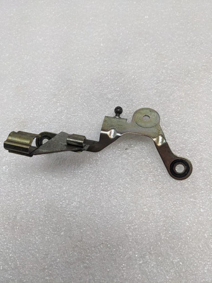 11-15 PORSCHE CAYENNE ENGINE BAY BRACKET MOUNT 94810520201 USED R21SPB