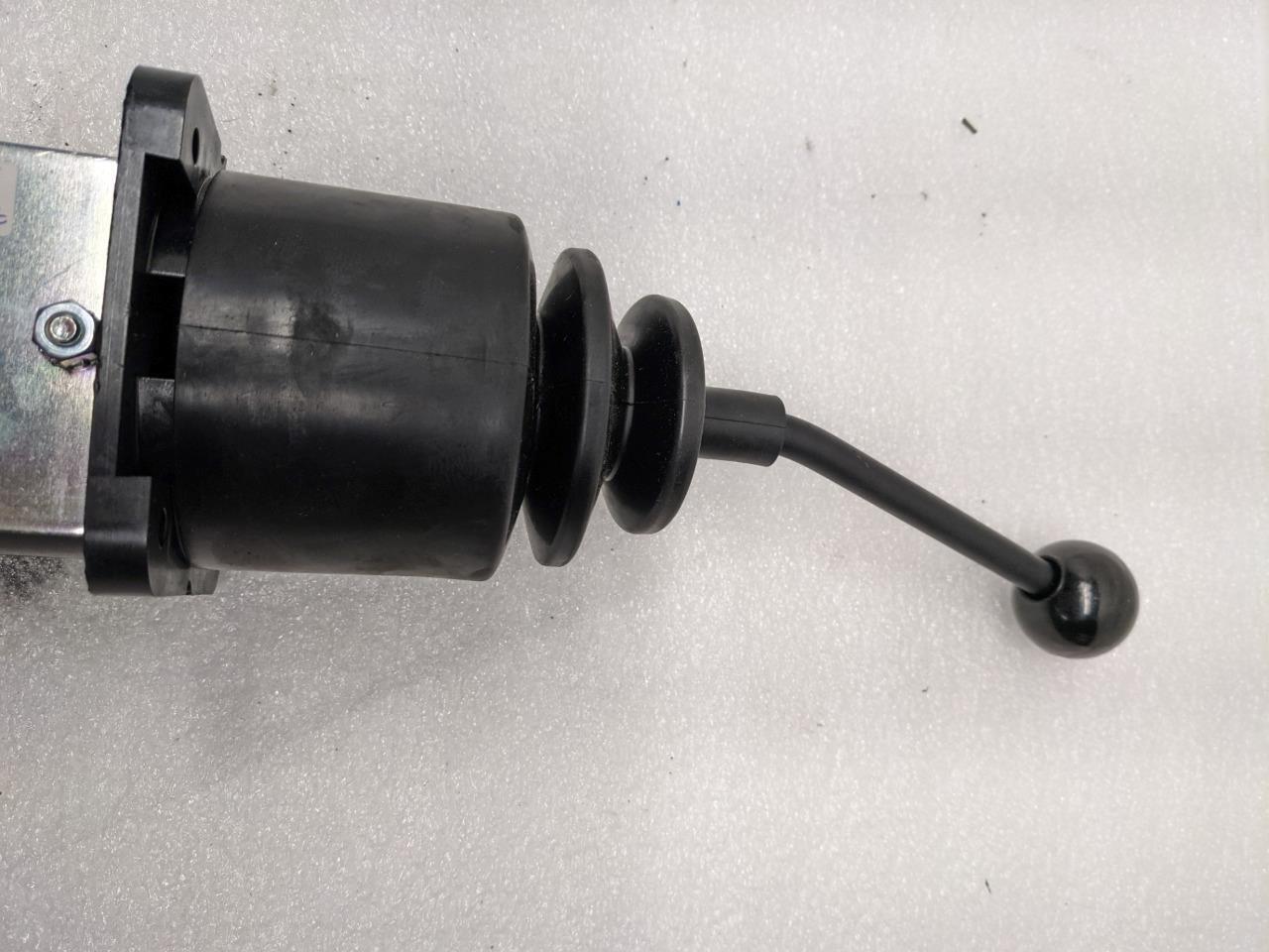 ARENS CONTROLS JOYSTICK CONTROL C61126 20X4X4 3LBS NEW R6