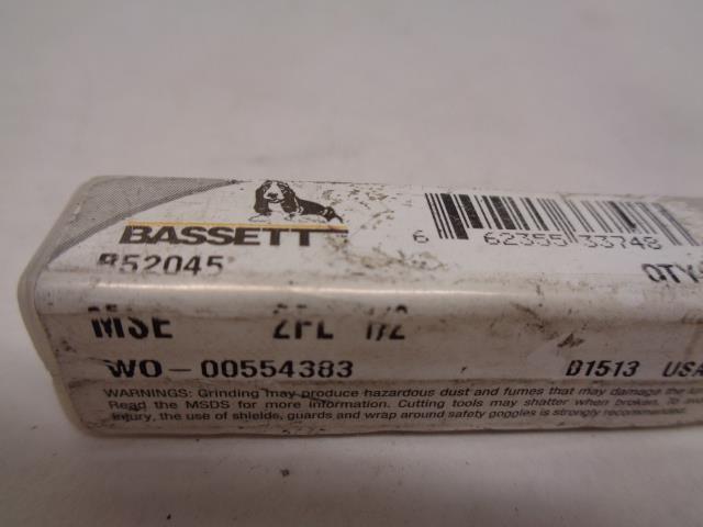 1 NEW BASSETT B52045 END MILL 1/2 2FI CARBIDE R22BC