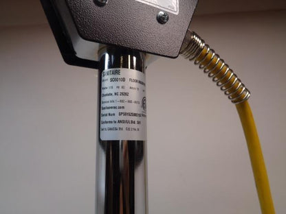 SANITAIRE 17 INCH FLOOR MACHINE SC6010D NEW BSR