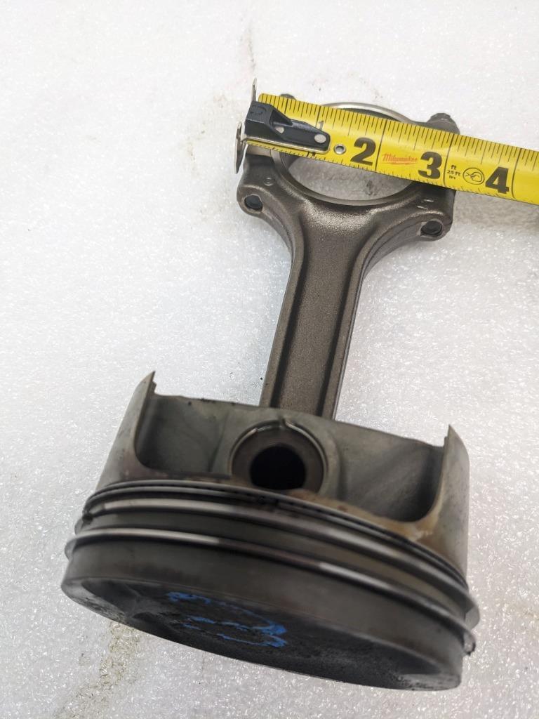 PORSCHE 911/996  CONNECTING PISTON ROD #3 9961031026R USED 996BGL2T2