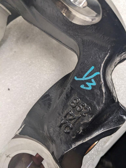 MERITOR A3111G4141 FRONT AXLE STEERING KNUCKLE ASSEMBLY NEW R16