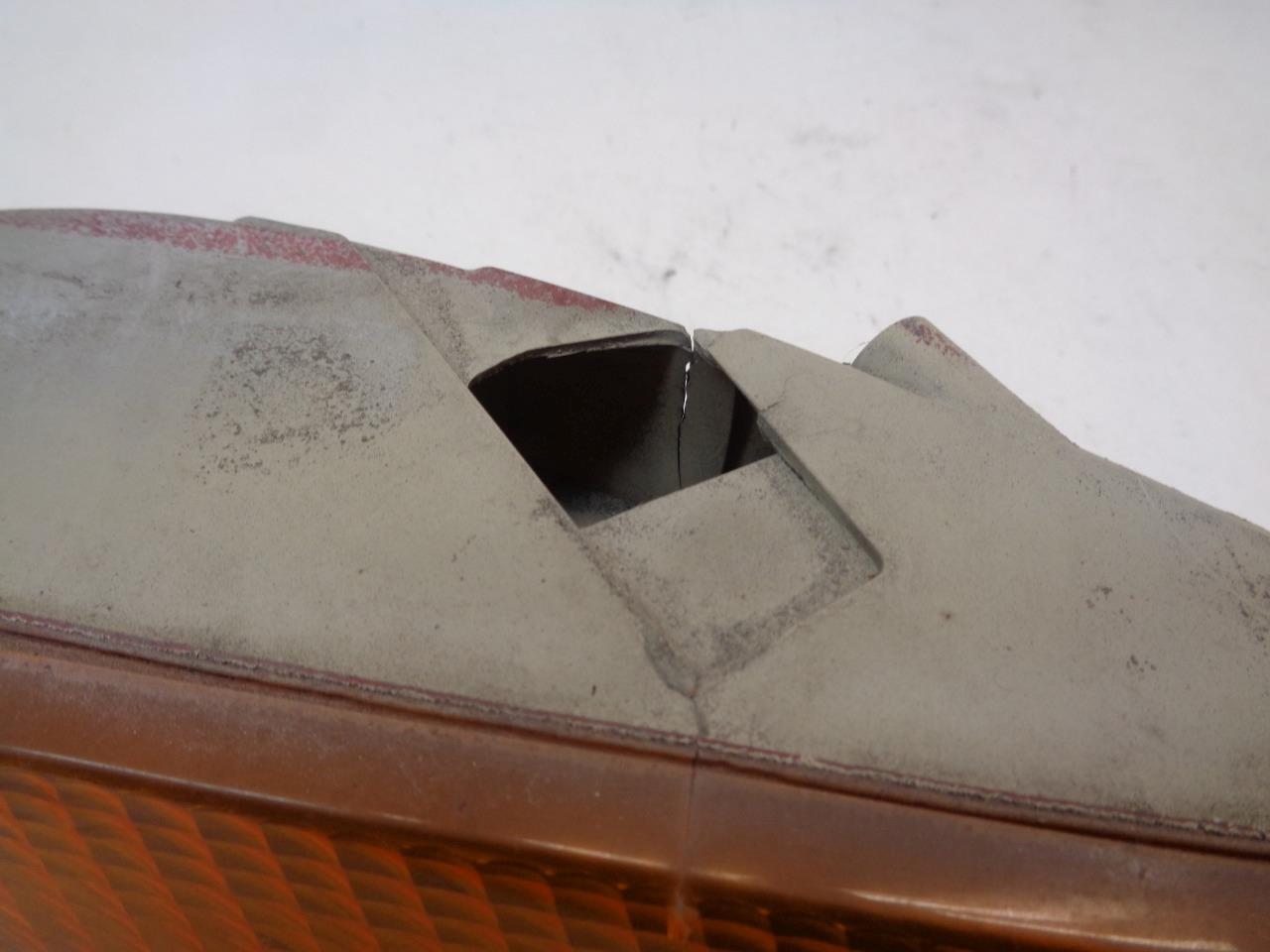 GENUINE PORSCHE 928 LEFT TAIL LIGHT (DAMAGED) 92863104302 R24