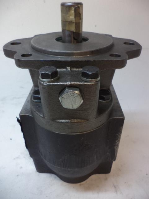 LEACH SIGNATURE FRONT LOAD GARBAGE TRUCK MOUNTED HYDRAULIC PUMP 204071 NEW J2