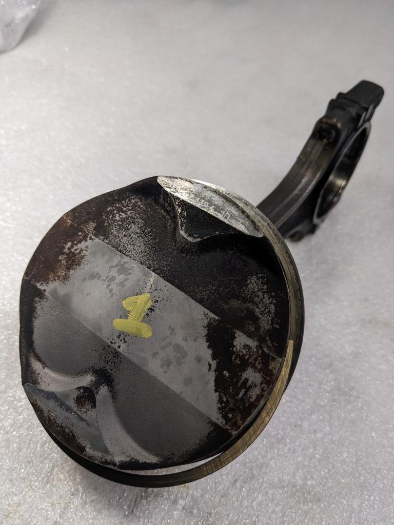 PORSCHE 987 BOXSTER PISTON & CONNECTING ROD #1 9961031028R USED 996B.G.L.