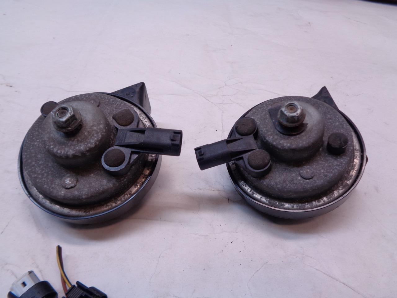 PAIR FER HORNS H&L FOR PORSCHE 911 996 986 01212903 012222903 R23T9