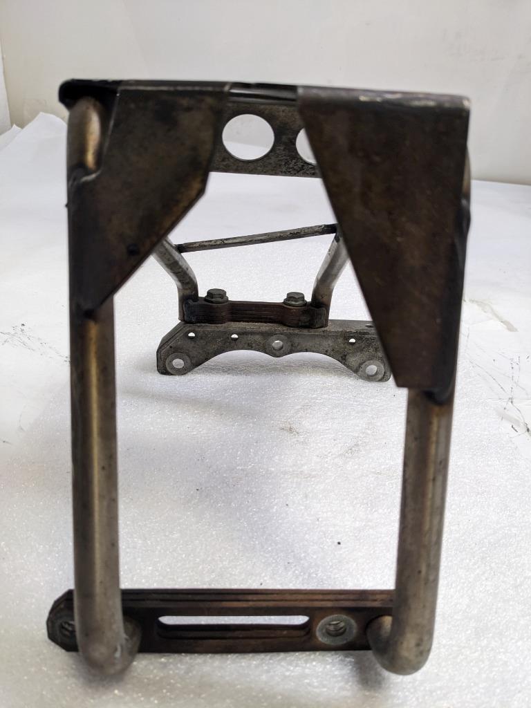 PORSCHE 996 MUFFLER SUPPORT BRACKET (RIGHT) 99611112854 USED 996BGL