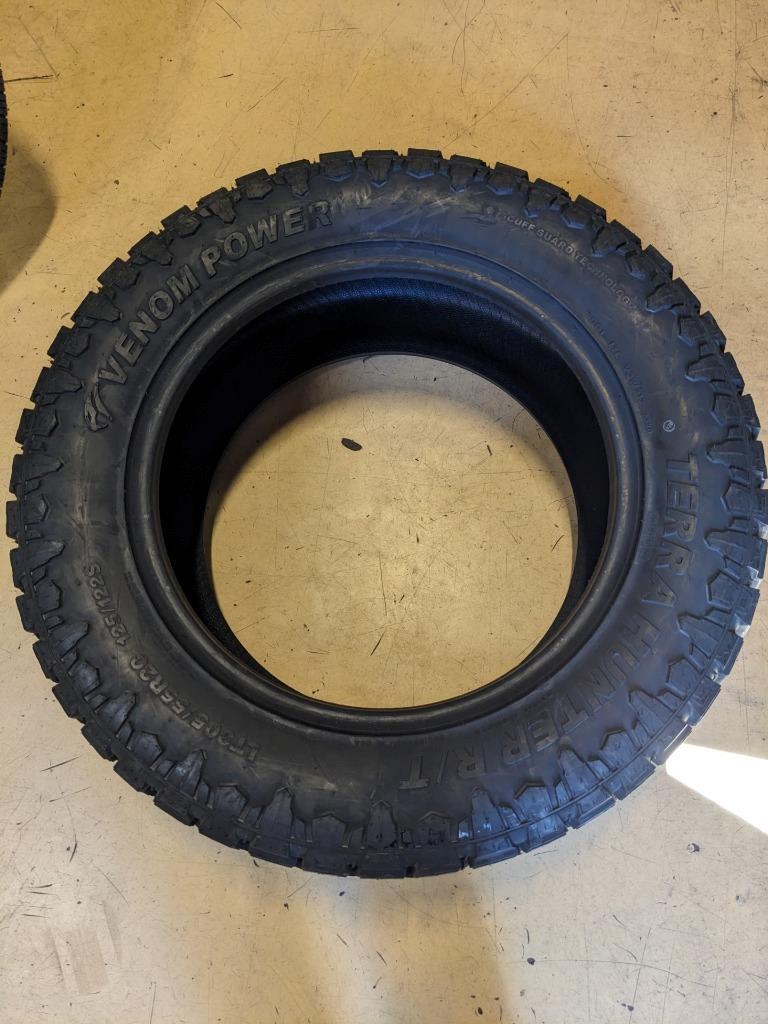 VENOM POWER TERRA HUNTER R/T LT 305 55 20 125/122S LRF 12PLY TIRE TVPRT14 CQ2