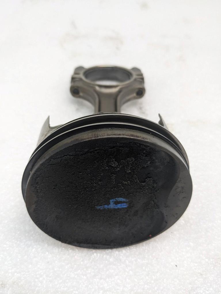 PORSCHE 911/996  CONNECTING PISTON ROD #4 9961031026R USED 996BGL2T2