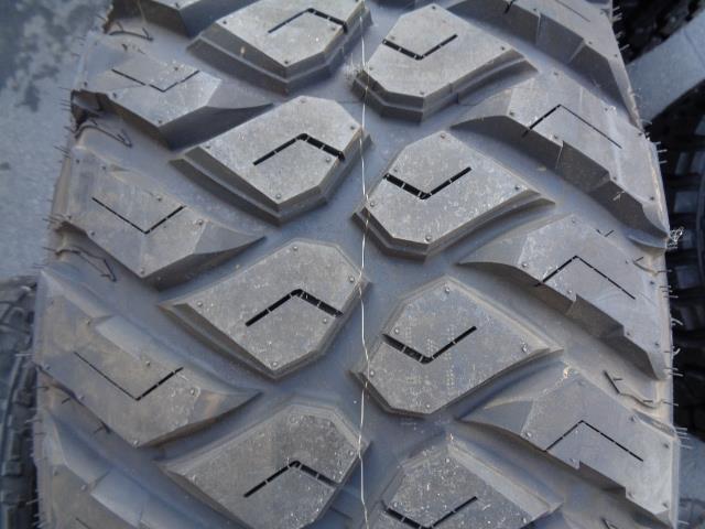 MAXXIS RAZR MT LT 37 13.50 R20 127Q LRE 10PLY MUD TERRAIN TIRE TL00436100 SU16