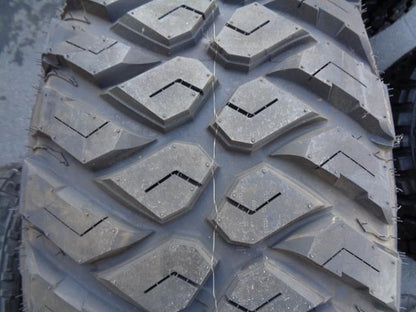 MAXXIS RAZR MT LT 37 13.50 R20 127Q LRE 10PLY MUD TERRAIN TIRE TL00436100 SU16