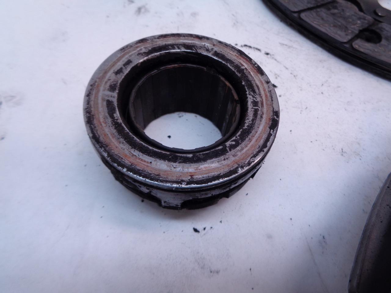 GENUINE PORSCHE 911 996 CLUTCH ASSEMBLY DISC PLATE BEARING 99611602706 R24T5