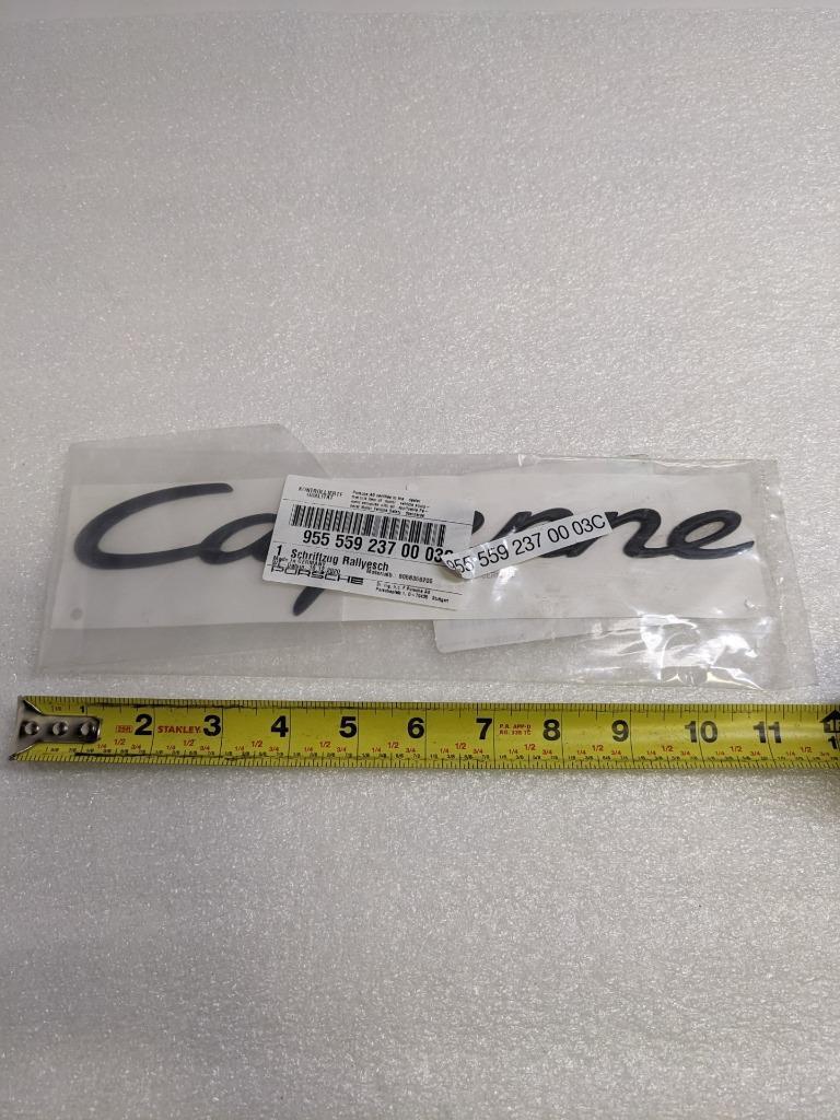 PORSCHE 9555592370003C CAYENNE HATCH LOGO BLACK FOR 04-10 CAYENNE NEW PGB2TB
