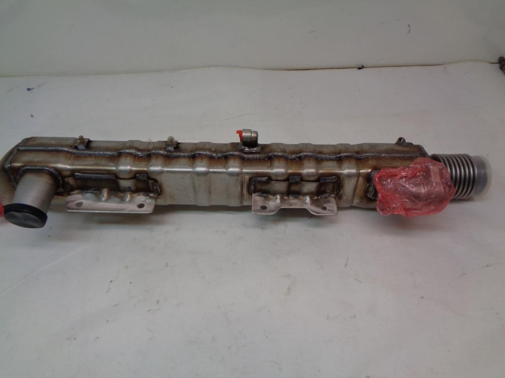 CUMMINS EXHAUST RECIRCULATION COOLER 5581380 NEW R14