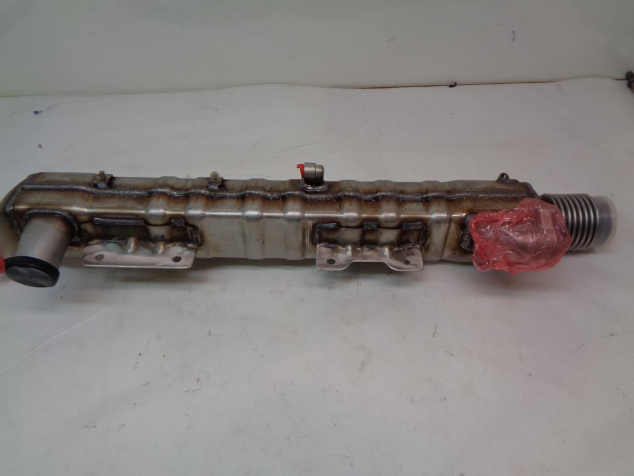 CUMMINS EXHAUST RECIRCULATION COOLER 5581380 NEW R14