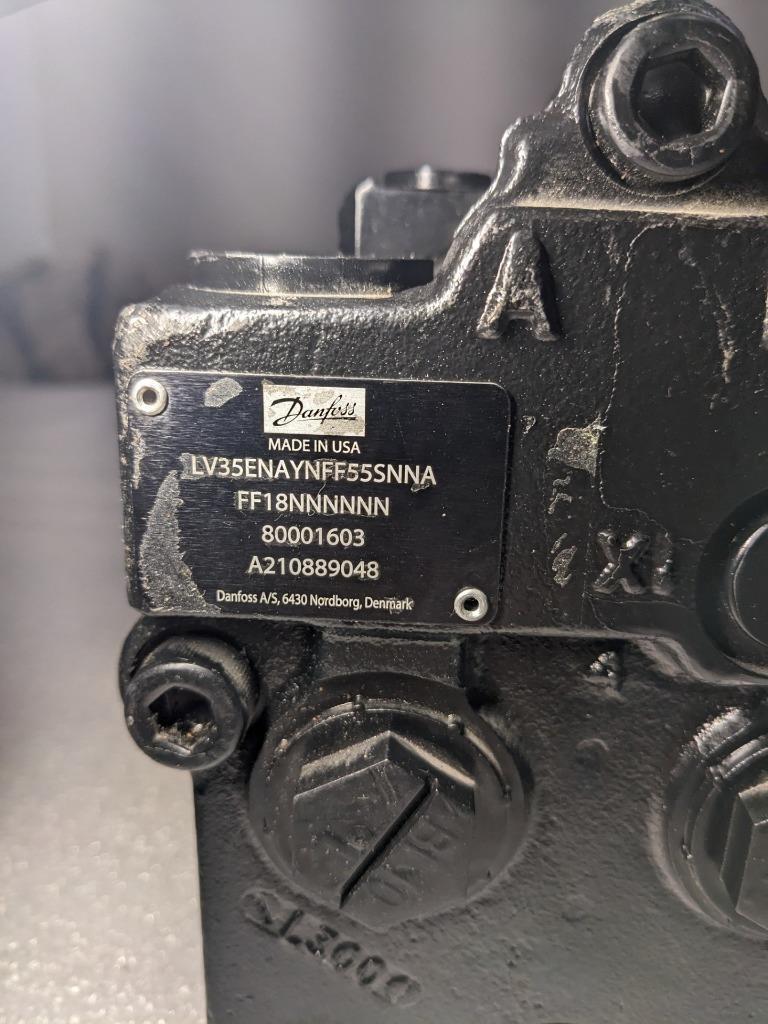 DANFOSS DRIVE MOTOR BOOM LIFT 80001603 13-SPLINE NEW R11