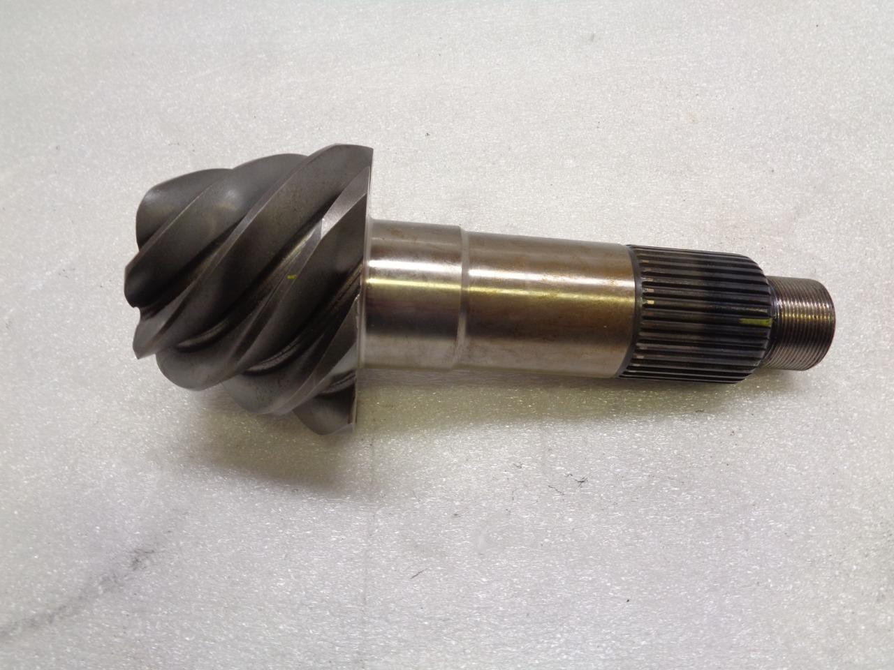 NEW SPICER DRIVETRAIN PINION GEAR 07-37T R15T1