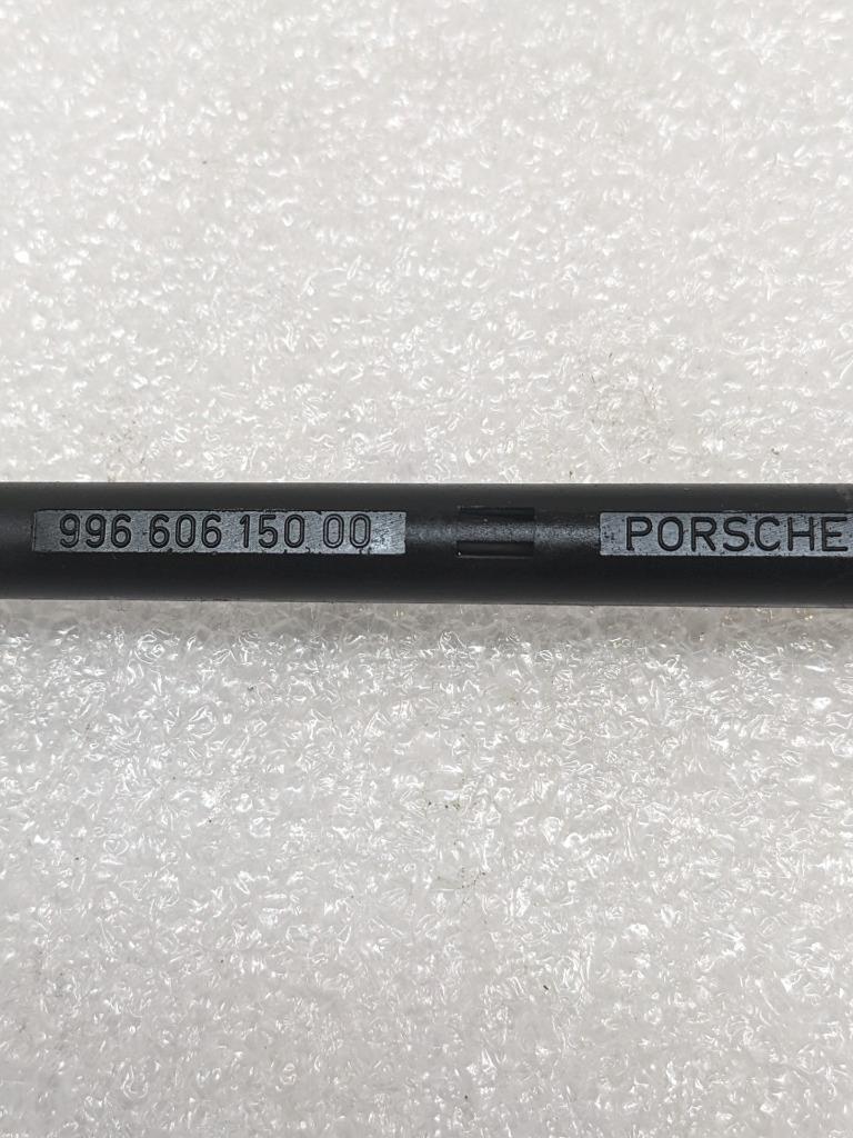 PORSCHE 911/996 ENGINE SENSOR OIL LEVEL 99660615000 USED 996BGL2T2