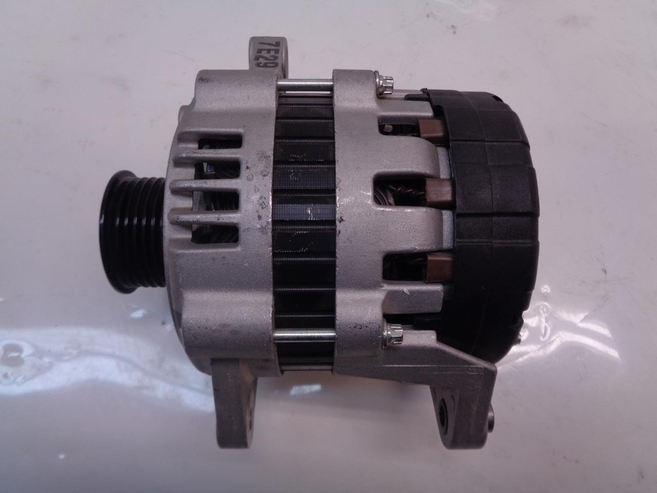 NEW ALTERNATOR WITH PULLEY 12V 7E29 R14B1