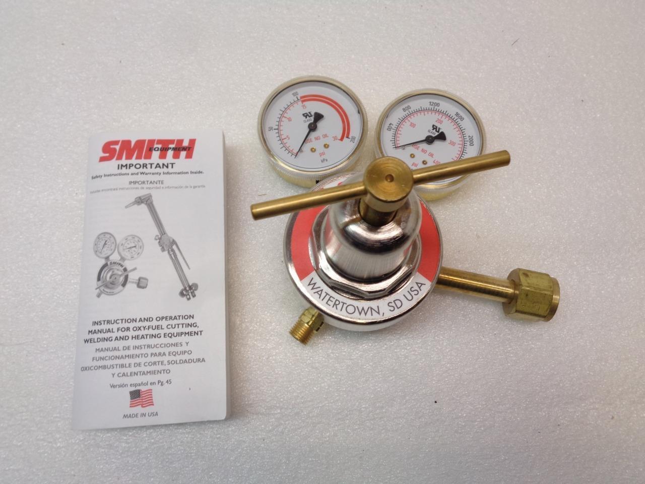 NEW SMITH EQUIPMENT HB1520B-300 ACETYLENE REGULATOR GAUGE R17