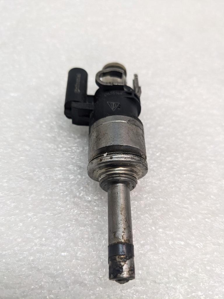 15-18 PORSCHE CAYENNE MACAN 958 TURBO FUEL INJECTOR 94611012830 USED R21SPB