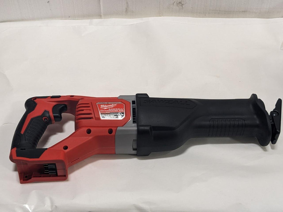 MILWAUKEE M18 CORDLESS LITHIUM-ION 4-TOOL COMBO KIT 2696-24 BSR35