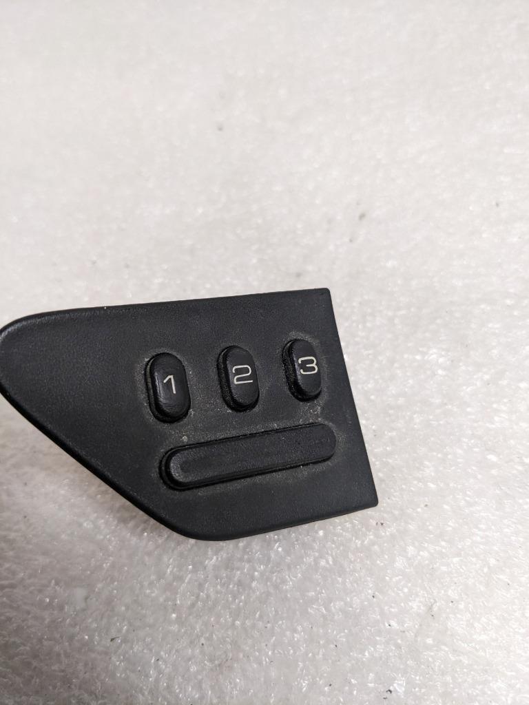 PORSCHE 92861324500 MEMORY SEAT ADJUSTMENT SWITCH FOR 87-91 928 USED R24T4