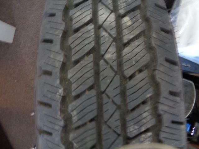 1 USED TIRE BRIDGESTONE DUELER AT 255 70 18 113T 865