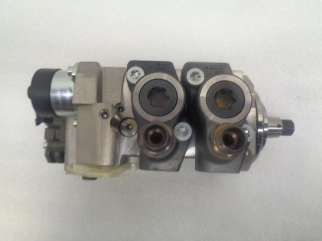 BOSCH 0445020236 HIGH PRESSER FUEL PUMP FOR DETROIT DIESEL DD13 NEW R11