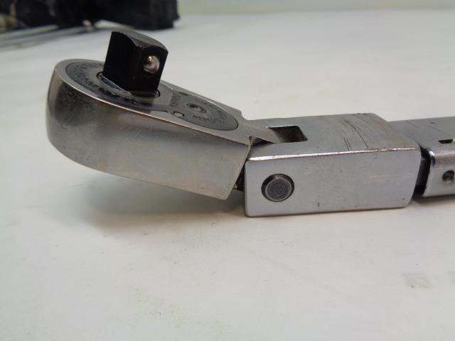 USED FLEX-HEAD 1/2" DRIVE 40-250ftlb CLICK TYPE TORQUE WRENCH R22
