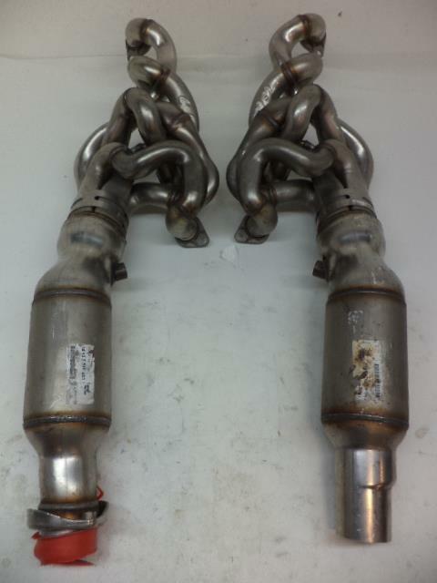NEW OEM BMW 2006-10' M5 M6 V10 5.0L EXHAUST MANIFOLD SET 18407836403 18407836402