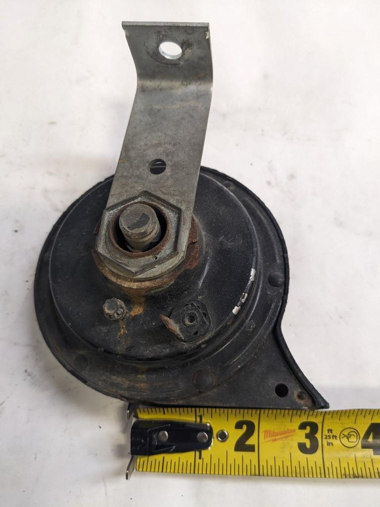 SPARTON LOW PITCH TONE ANTI-THEFT ALARM SIREN A25 USED R21T2