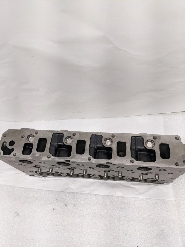 NEW HOLLAND CYLINDER HEAD FITS IVECO ENGINE(S) FC5CE5454 504389002 USED I2