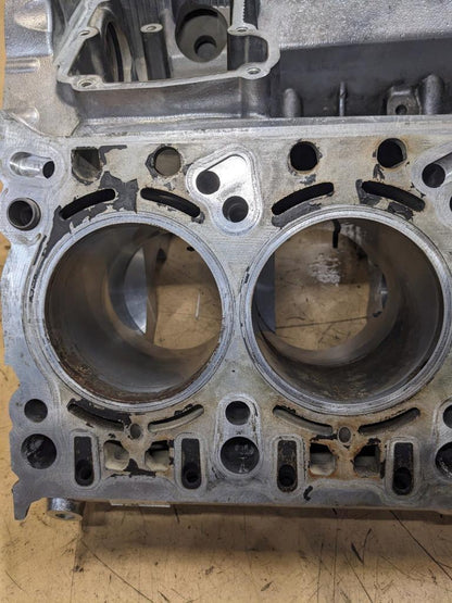 PORSCHE BARE ENGINE CASE FOR 03-10 CAYENNE 9PA 4.5L V8 USED I1