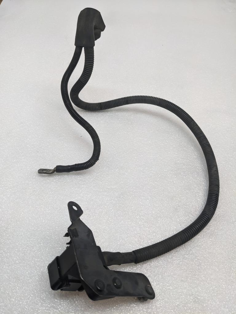 2002 996/911 PORSCHE BATTERY CABLE HARNESS WIRE JUNCTION 99661120300 996BGL2T2