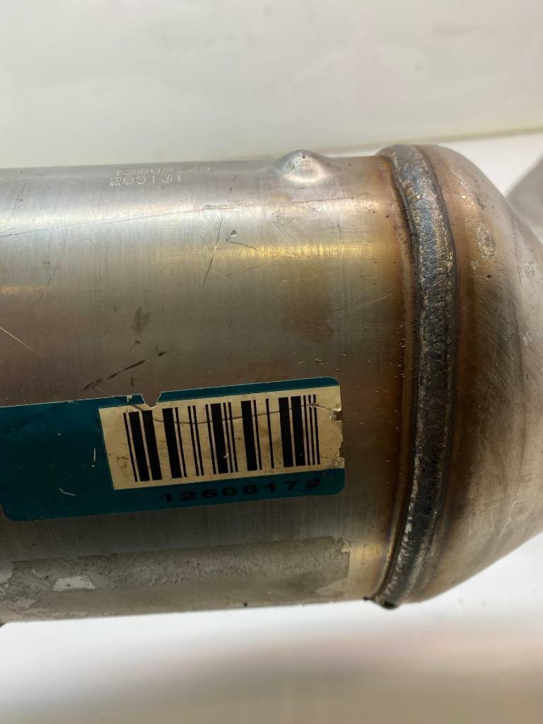 NEW CATALITYIC CONVERTER FOR 03-05 CHEVROLET EXPRESS 3500 V8 BSR ET1