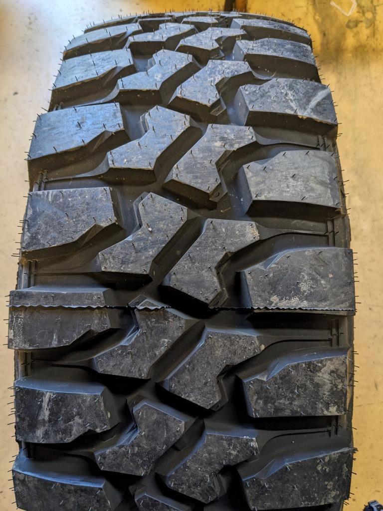 EVOLUXX  ROTATOR M/T BSW LT 315 75 16 127/124Q LRE 10PLY TIRE 221023337 CQ2