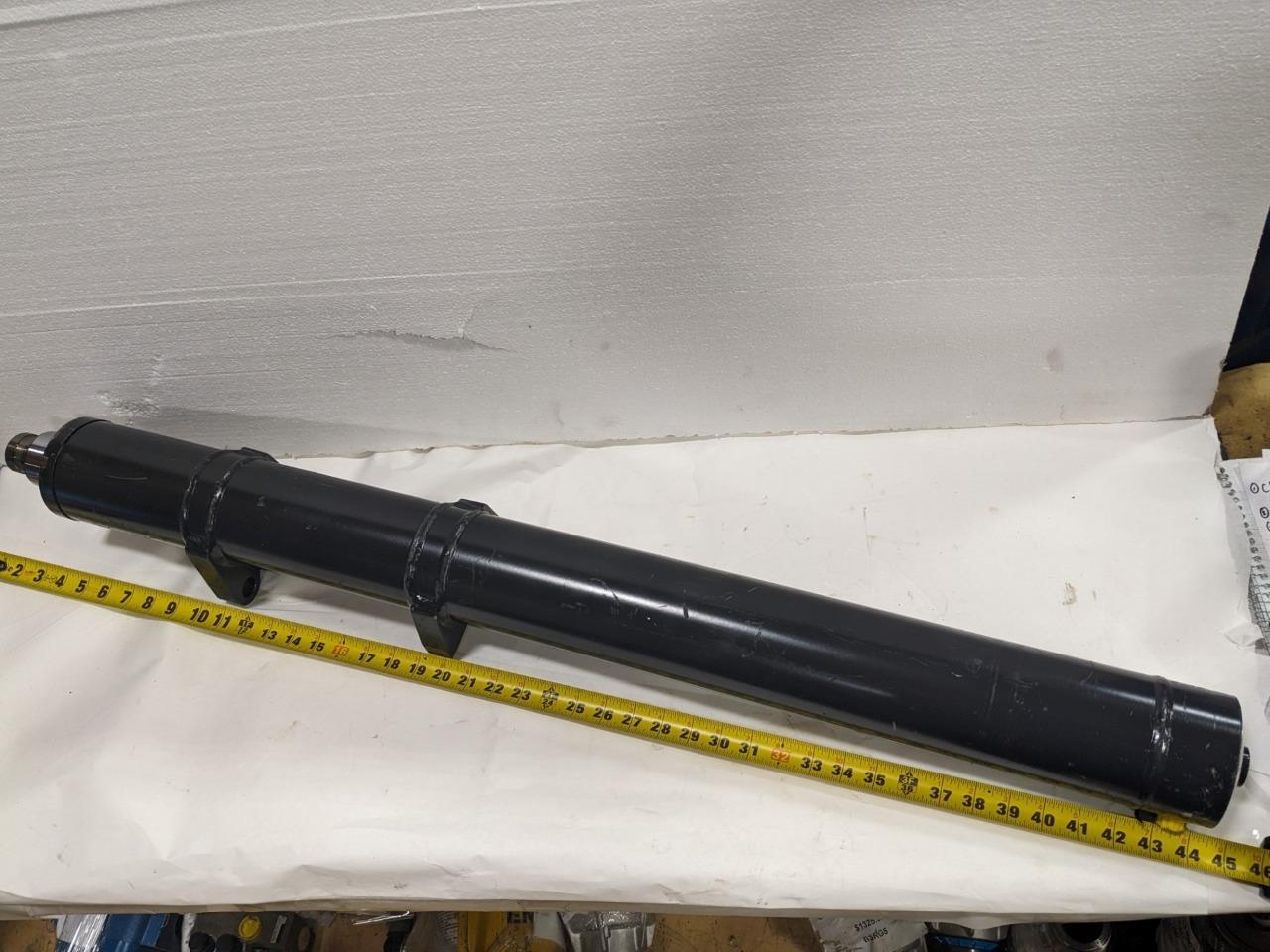 HYDRAULIC CYLINDER (93052-18030) BELIEVED TO FIT MITSUBISHI FGC33N & CAT (BSRG5)